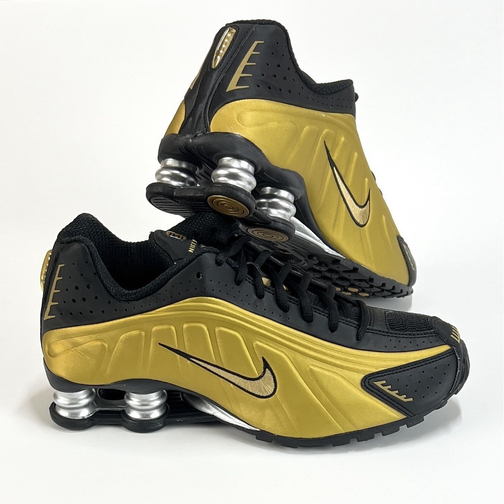 Nike Shox R4 Black Metallic Gold New AR3565-005 Women's Size 8.5